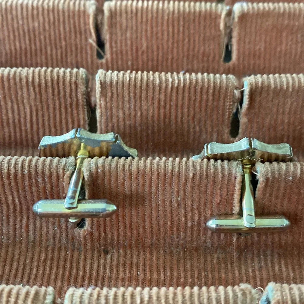 Vintage Swank Art Deco Oval Cobalt Blue Stone Goldtone Octagon Cuff Links